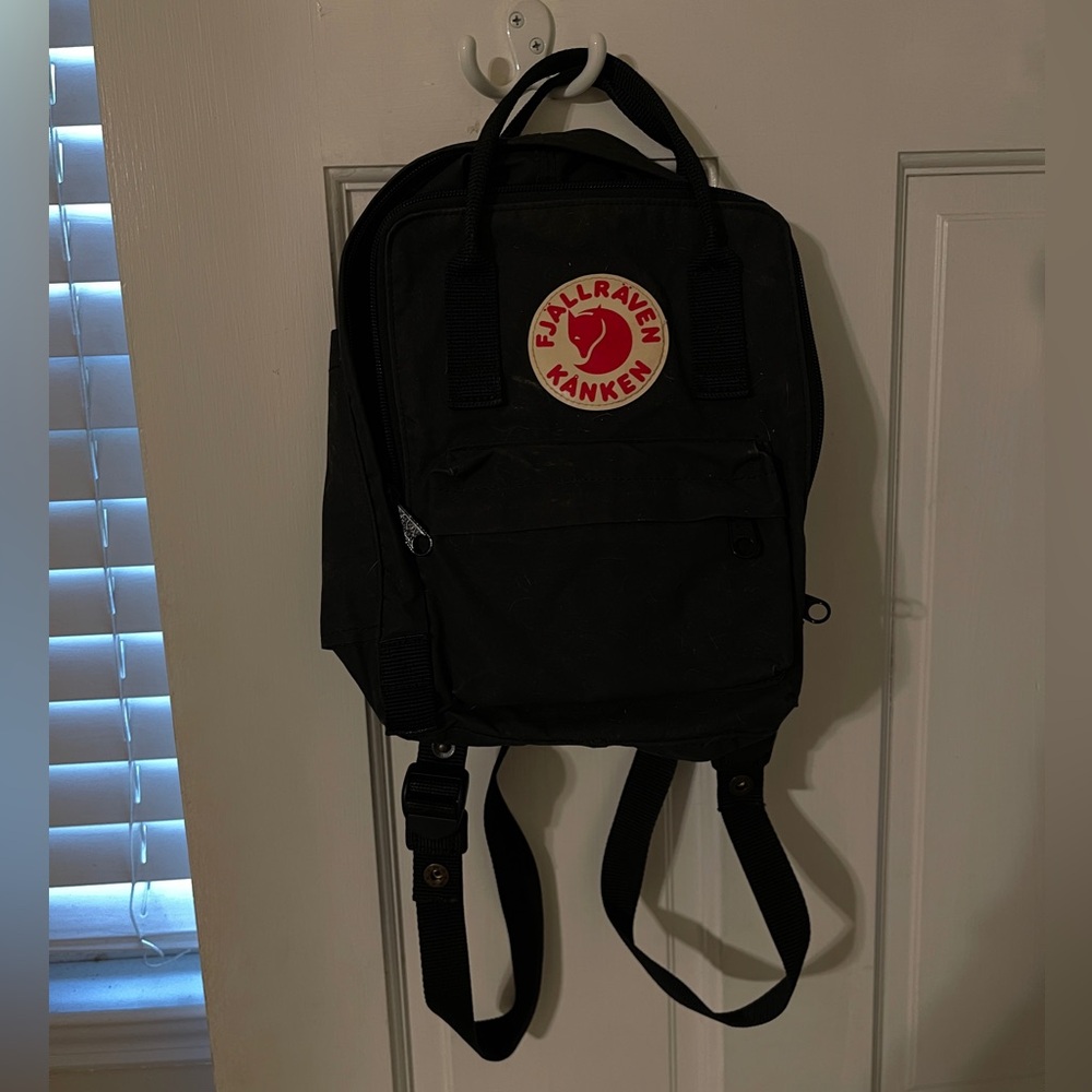 Fjällräven Kånken Mini black backpack used but in great condition!
